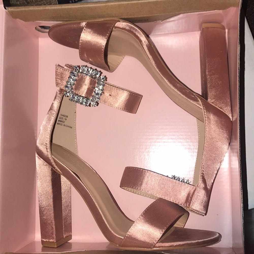 New classy heels 💓